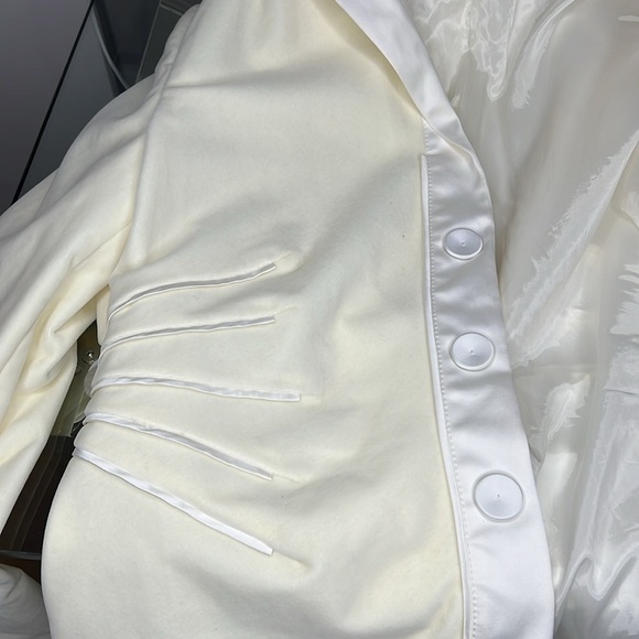 Hugo Boss US Sz 10 Cream Velvet with Satin Trim Snap Front Blazer - Picture 9 of 12